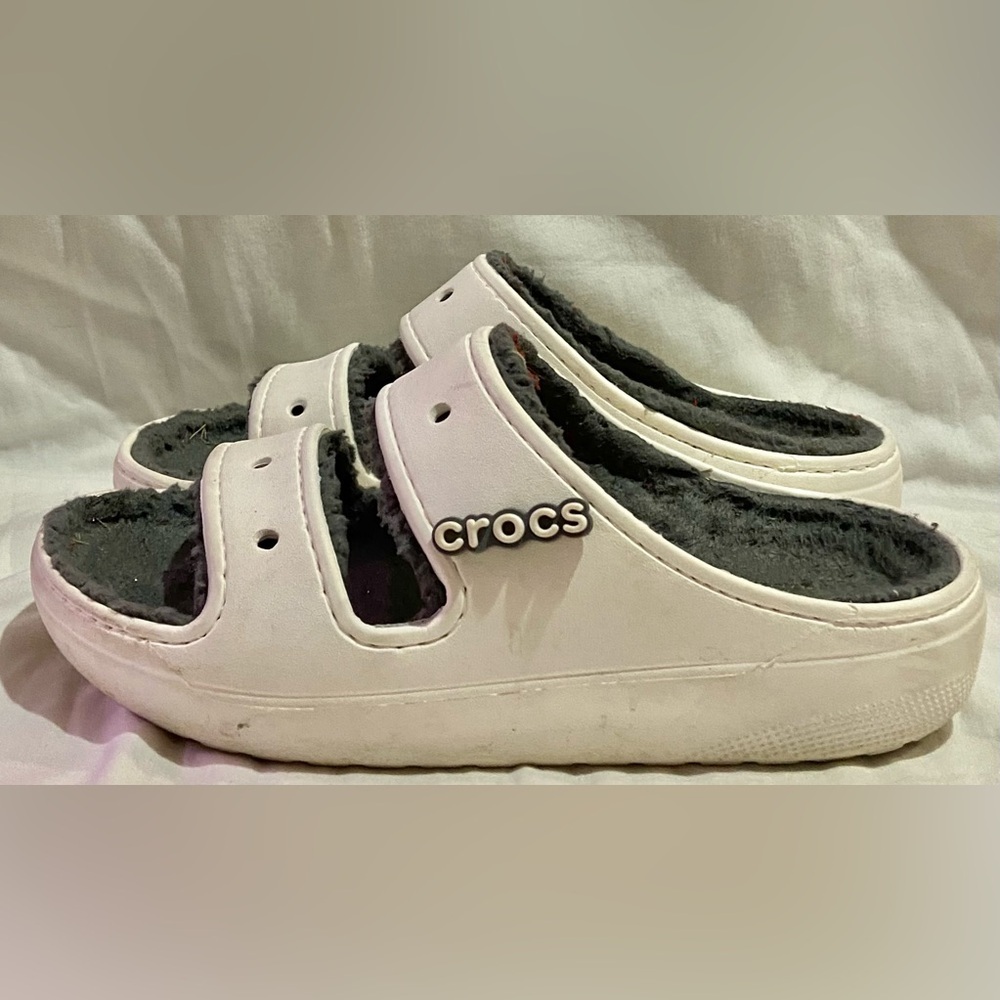Crocs cozy White sandals fuzzy Gray M7 W9